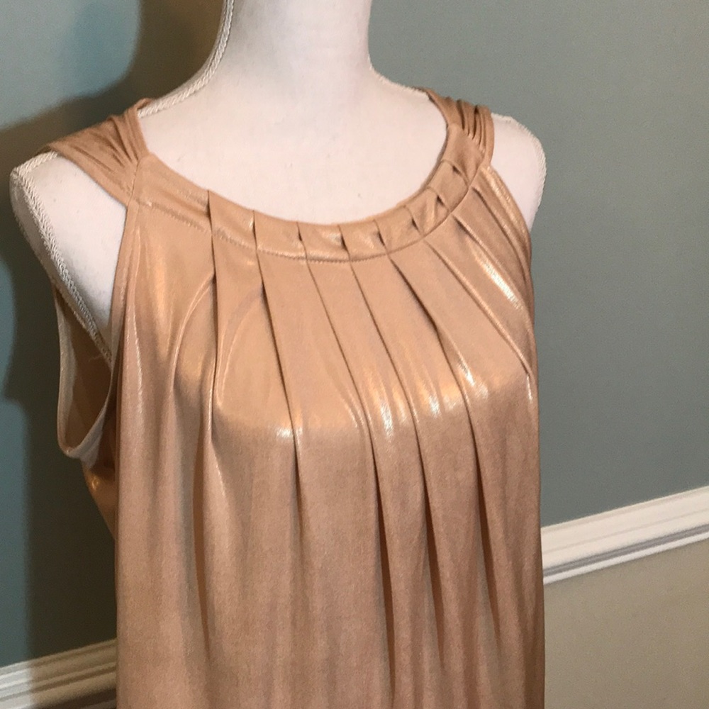 🌟💫🔅Silky Gold Top- Size L🔅💫🌟